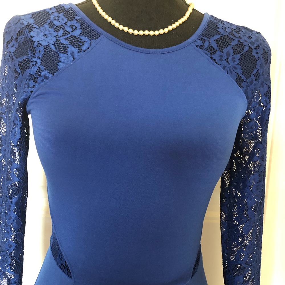 🌺 H & M DRESS WITH MATCHING COLOR LACE